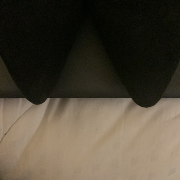 Forever 21 pointed black flats 6.5 - Picture 3 of 3